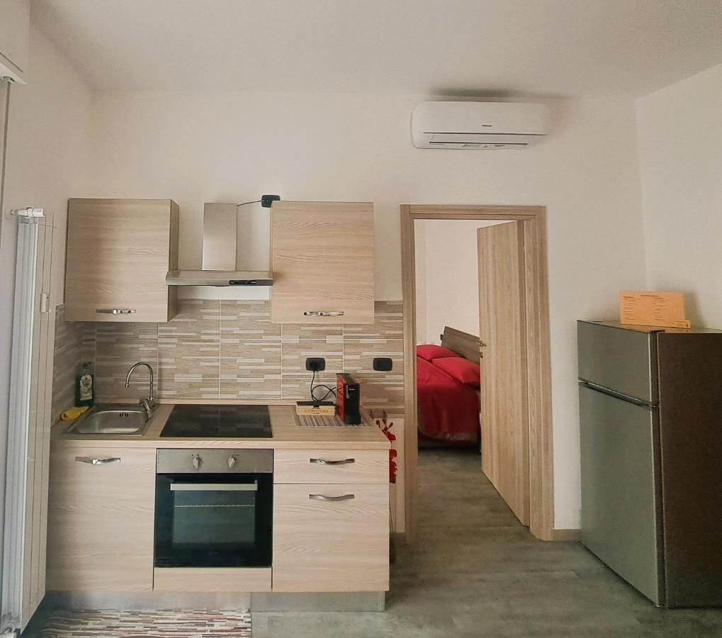 La Petite Maison Lägenhet Agrate Brianza Exteriör bild